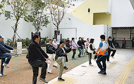 教大團隊在大埔社區，邀請社區長者參與3節健體強腦工作坊及精神健康活動